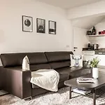 Daire View4two / Chalet-apartment Zillertal Hart im Zillertal