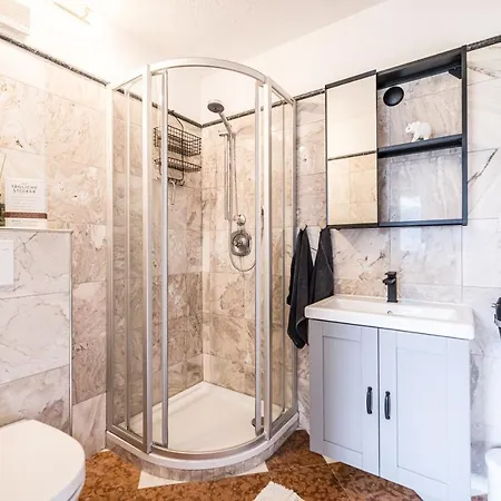 View4two / Chalet-apartment Zillertal Apartman